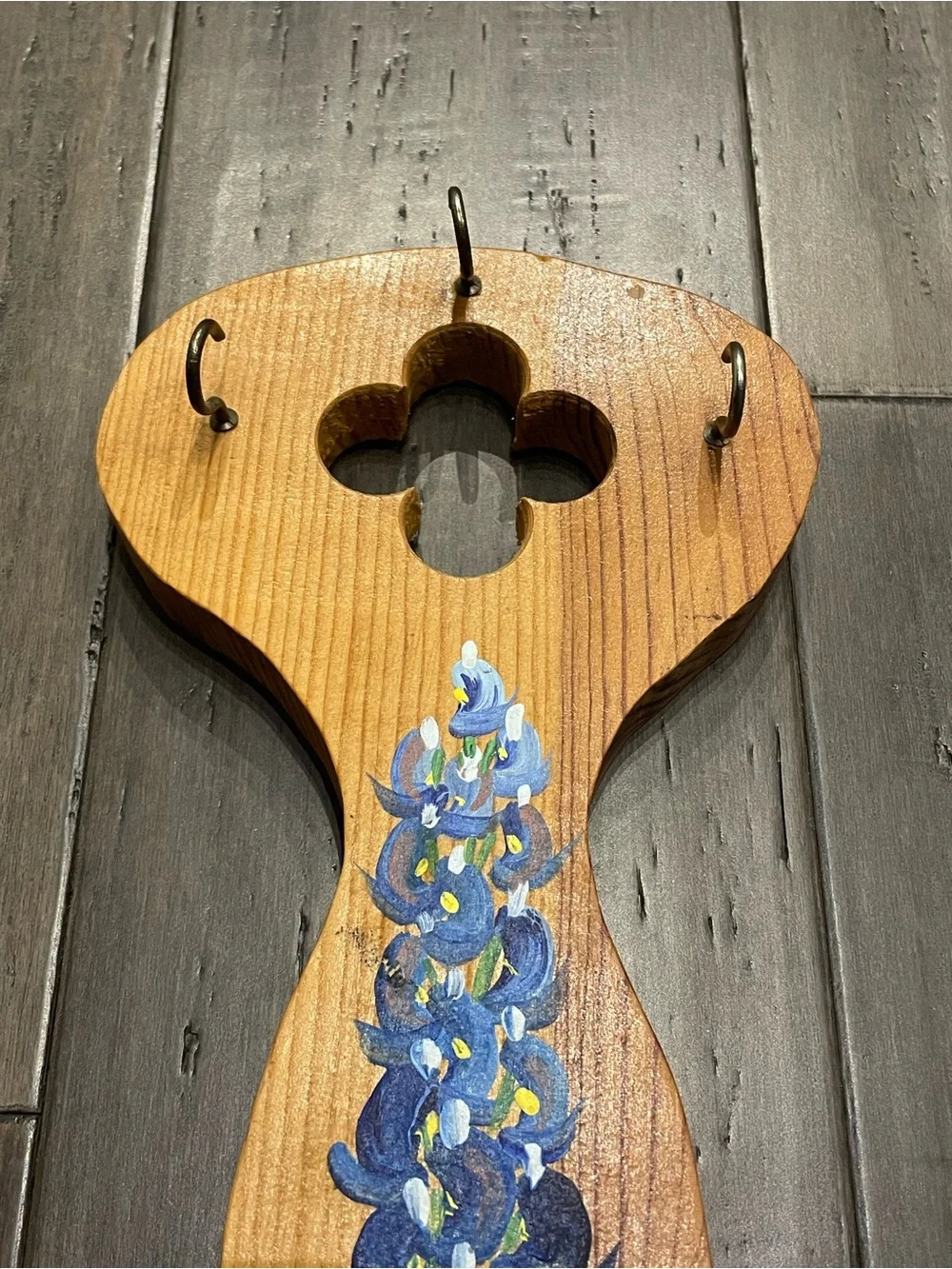 Vintage Handmade Wooden Skeleton Key Wall Key Holder Hand Painted Blue Floral